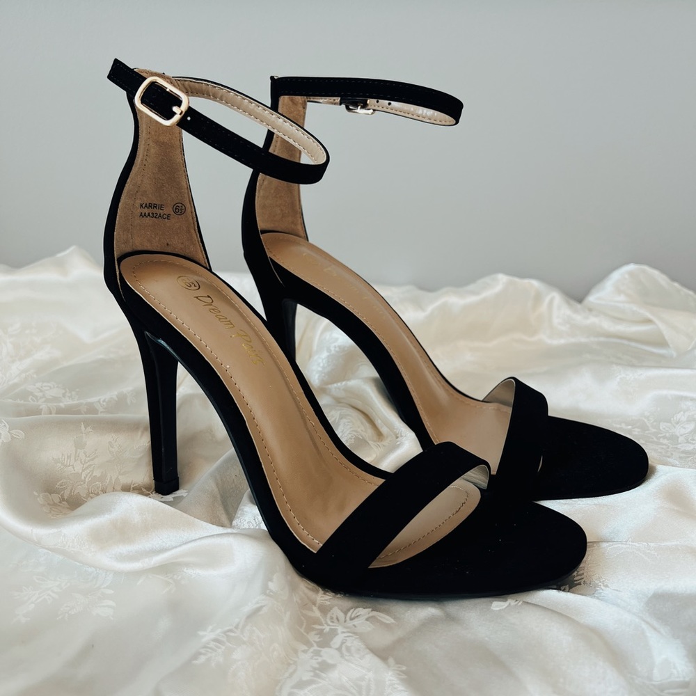 Dream Paris New Black Pumps